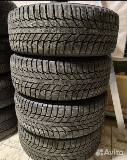 Triangle PL01 215/45 R17