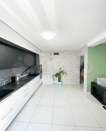 5-к. квартира, 172 м², 3/3 эт.