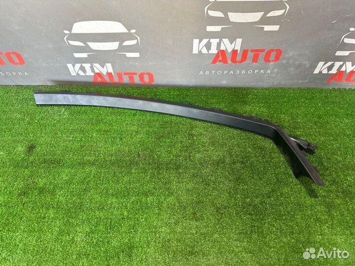 Накладка двери внутренняя передняя правая Ford