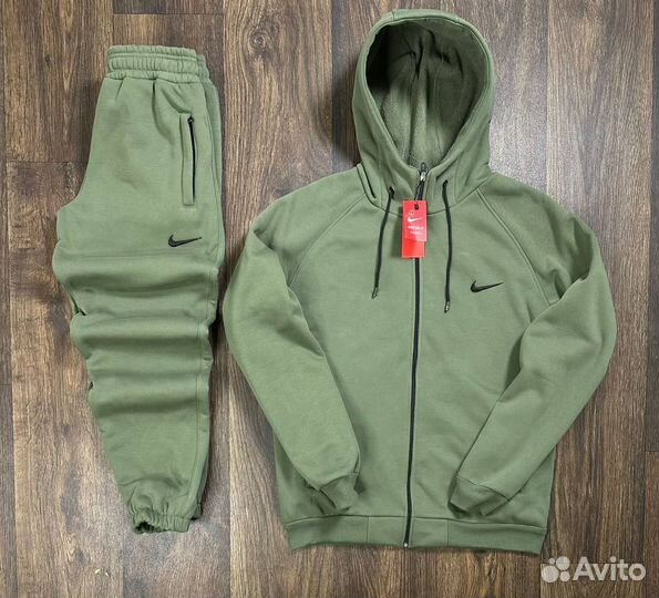 Спортивный костюм Nike на флисе