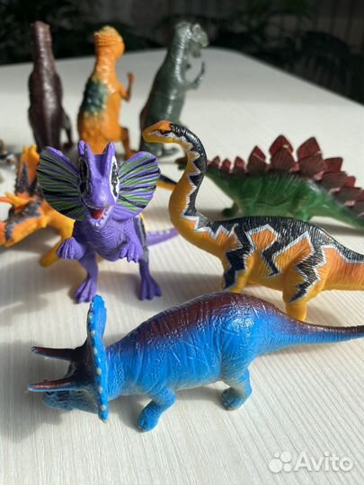 Динозавры игрушки