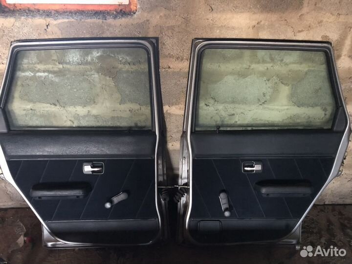 Двери audi 80