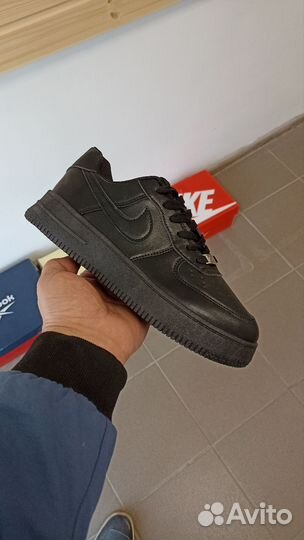 Кроссовки Nike весна лето