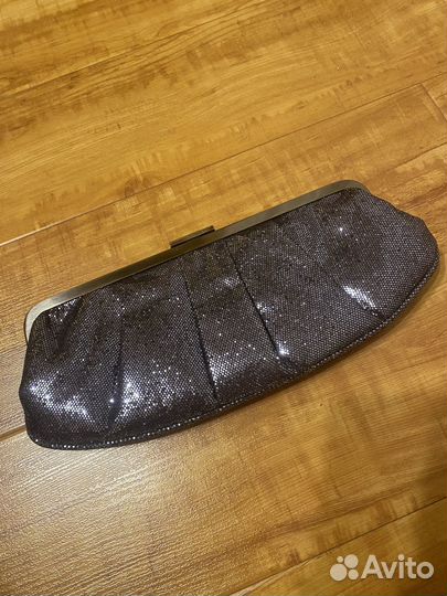 Стильный серебристый клатч Accessorize