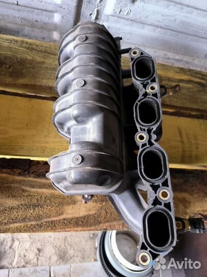 Впускной коллектор