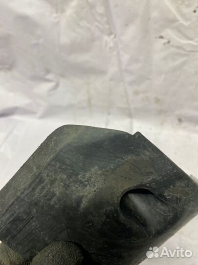 Пластик защиты днища Suzuki Address V100