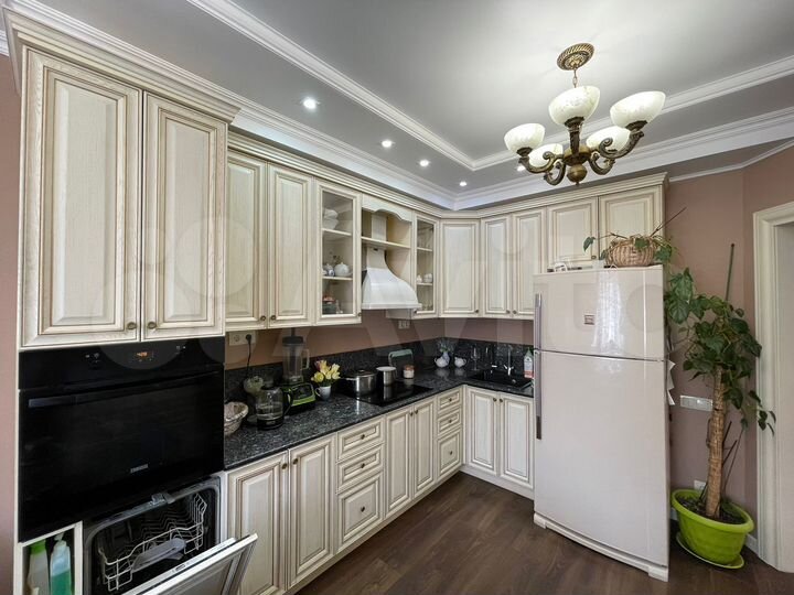 3-к. квартира, 85 м², 9/21 эт.