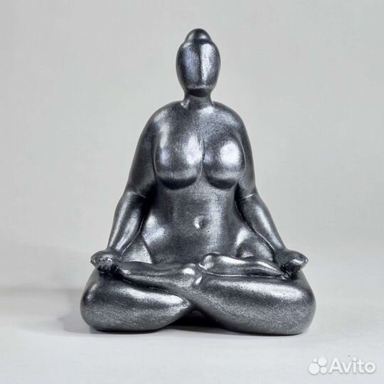 Статуэтка девушка