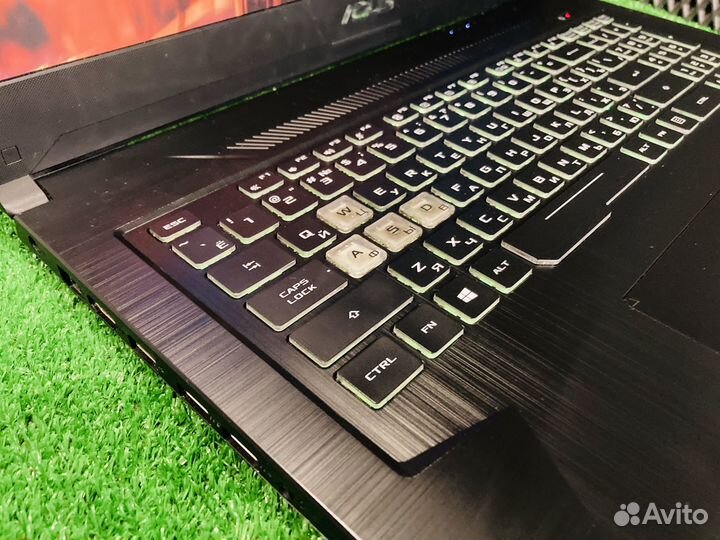 Ноутбук Asus 17.3