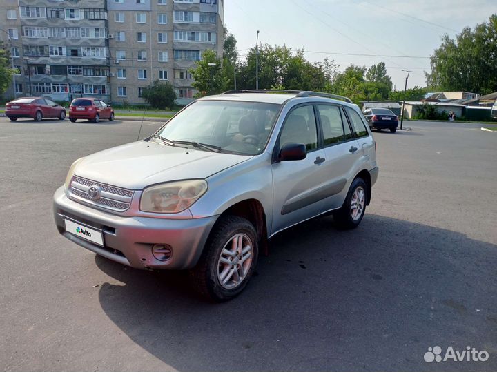 Toyota RAV4, 2002
