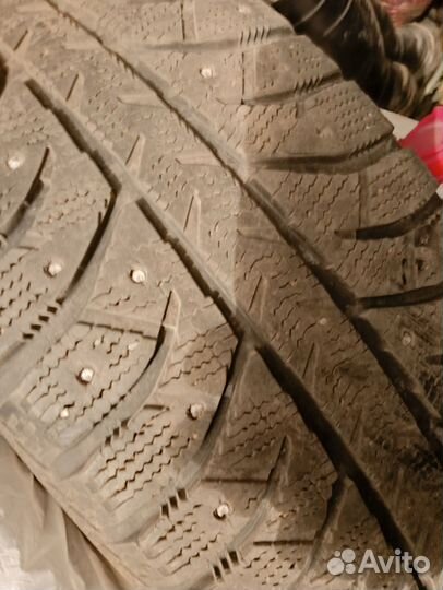 Bridgestone Ice Cruiser 7000 215/60 R16