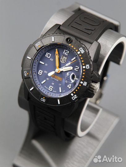 Luminox navy seal foundation