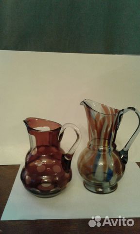 Кувшины из цветного стекла