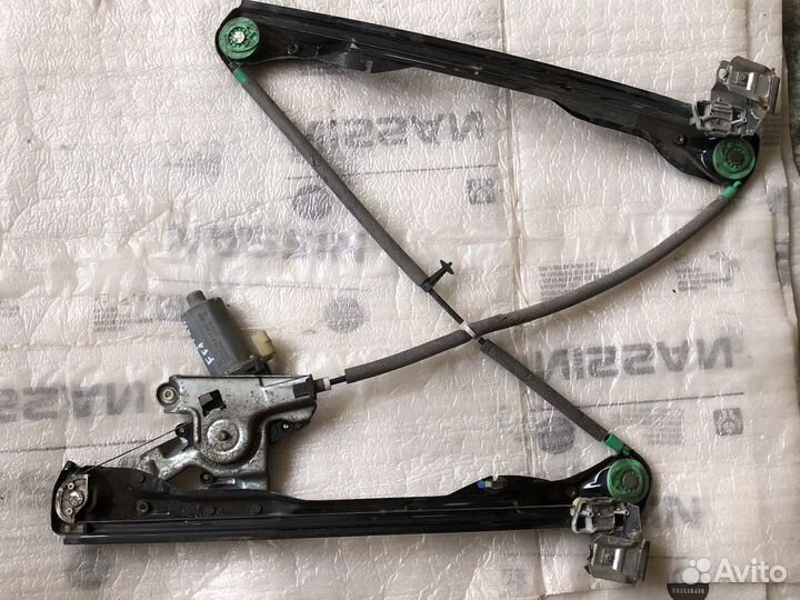 Стеклоподъемник передний правый мотор Ford Focus 1