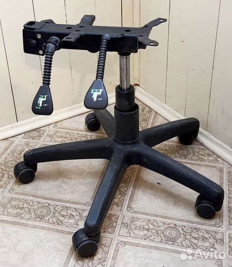 Компьютерное кресло основание