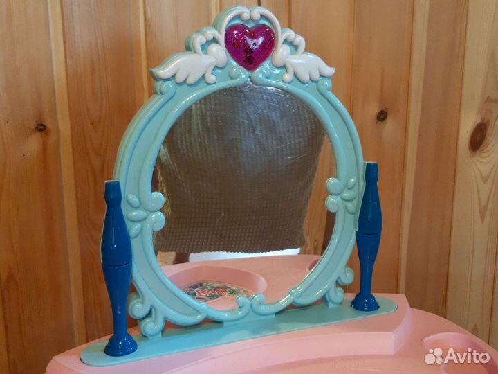 Детский туалетный столик для девочки