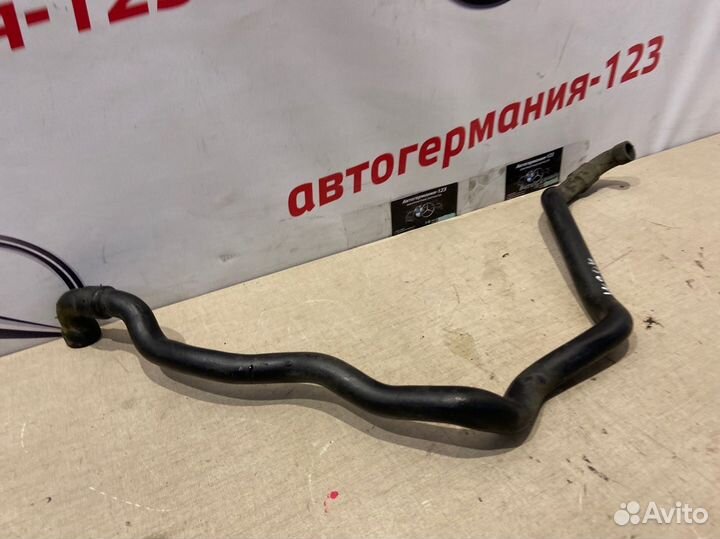 Патрубок системы охлаждения Mercedes C180 C204