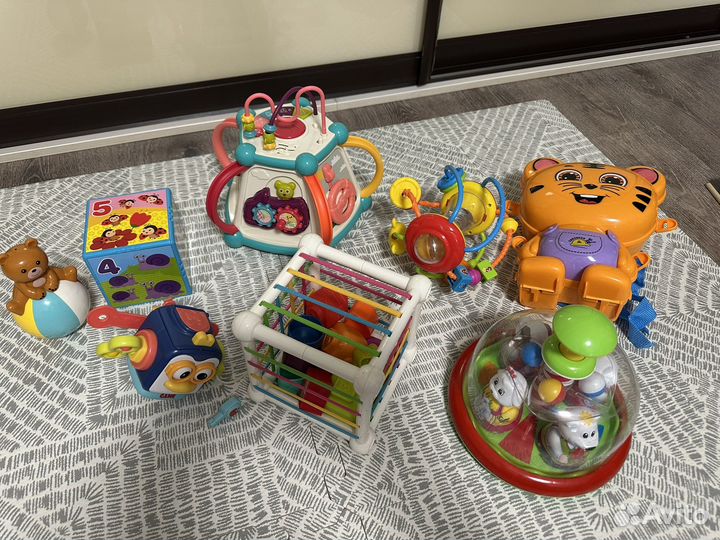 Игрушки детские (Alilo зайка)