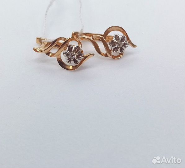 Золотые серьги с бриллиантами
