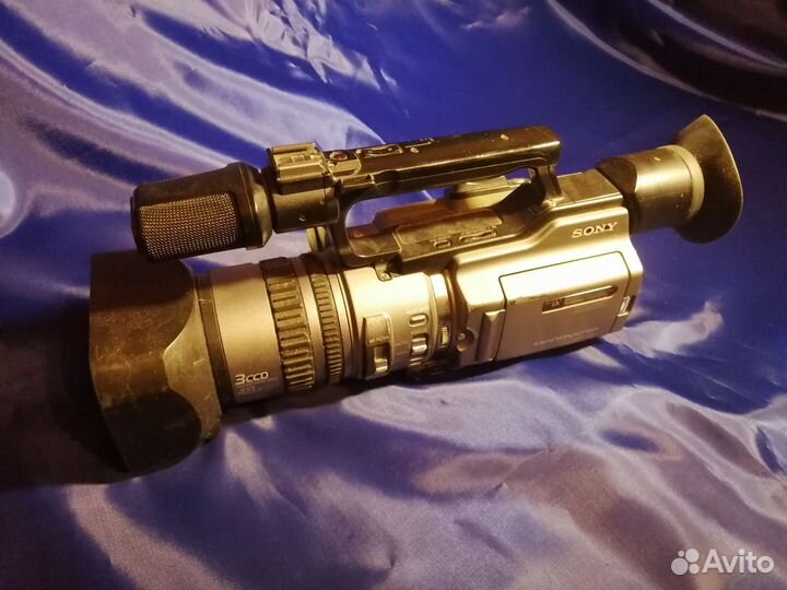 Видеокамера профессиональная Sony vx 2100