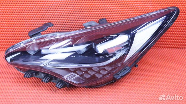 Фара левая Kia Stinger CK G4KL 92101-J5100