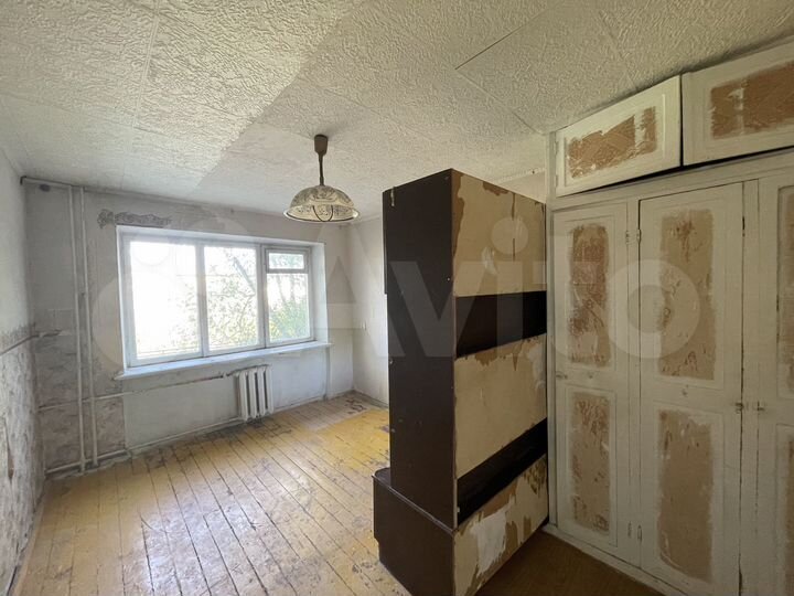 Комната 13,3 м² в > 9-к., 3/5 эт.