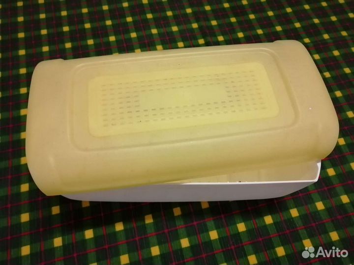 Хлебница Tupperware