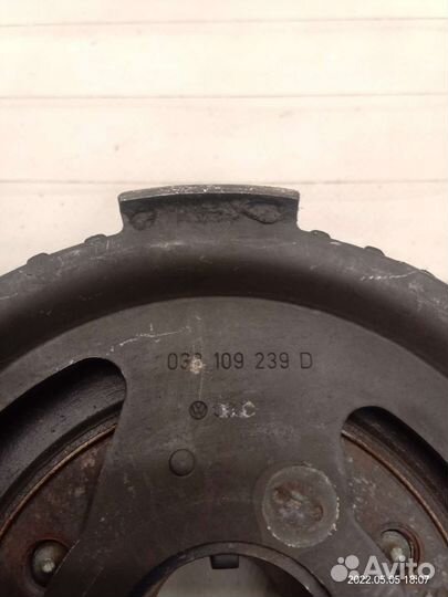 Шестерня (шкив) распредвала VW VAG