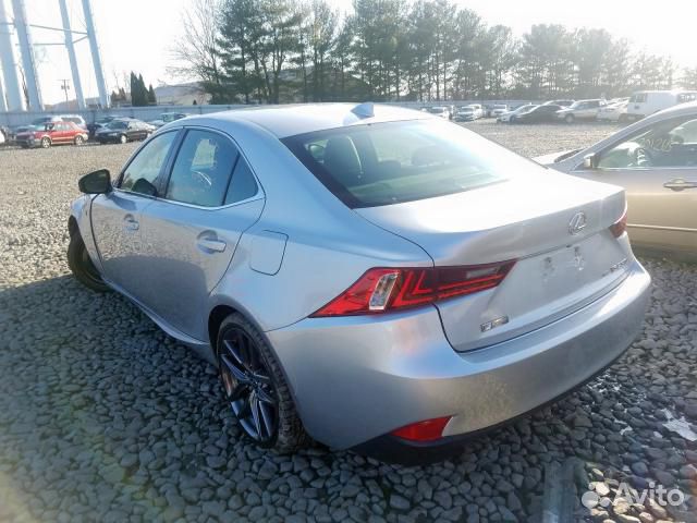 В разборе Lexus IS 250