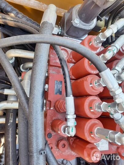 Гусеничный экскаватор Lovol FR330D, 2024