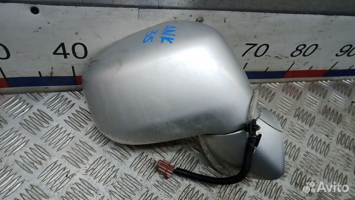 Зеркало наружное правое на Nissan Tiida C11x