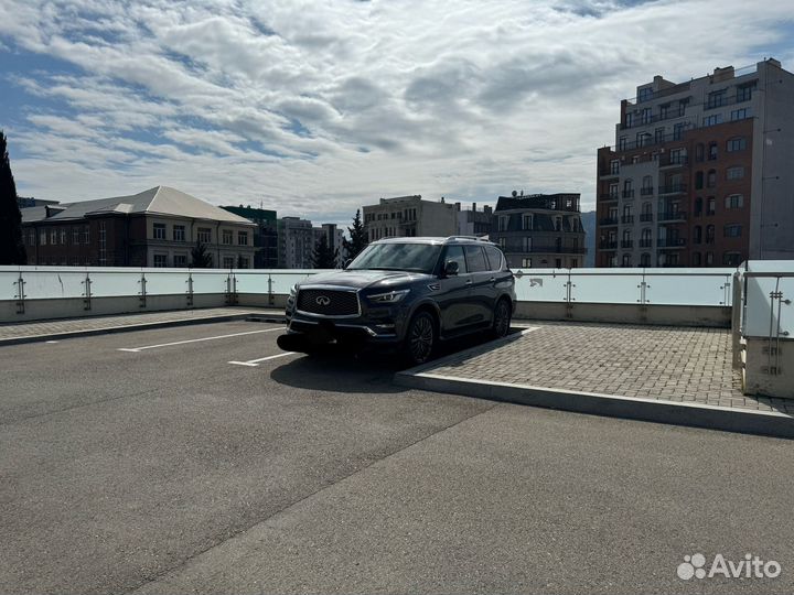Infiniti QX80 5.6 AT, 2024, 2 500 км