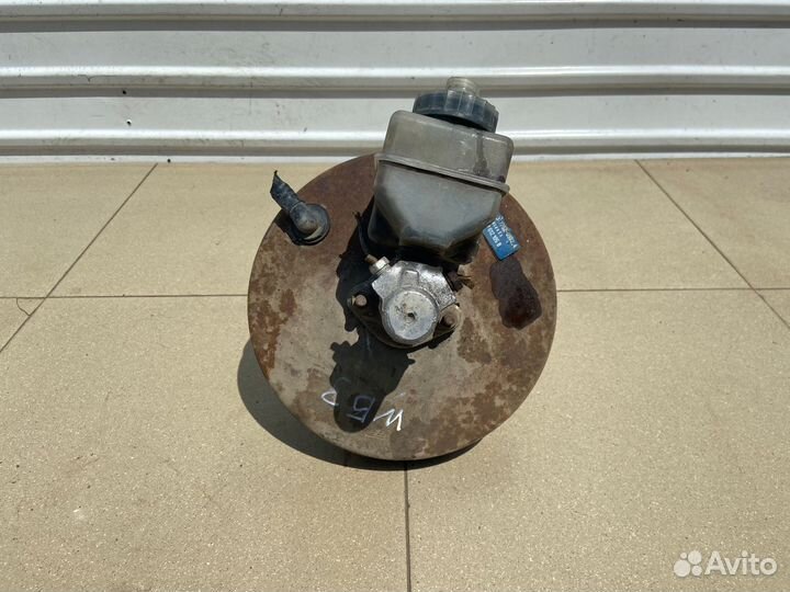 Тормозной вакуум Volkswagen Passat B3