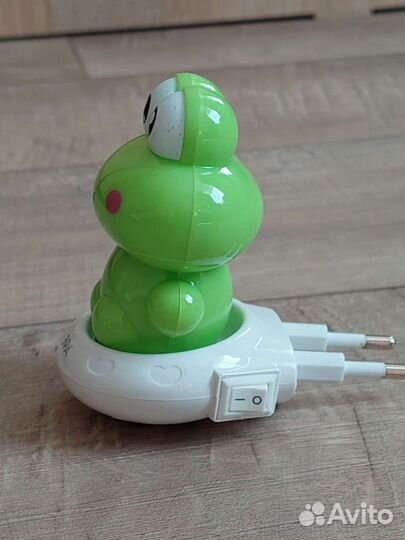 Ночник в розетку Эра Лягушонок