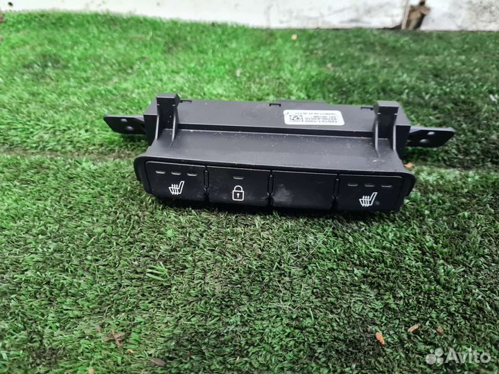 Кнопки обогрева сидений Kia Ceed 2 JD 2012-2018