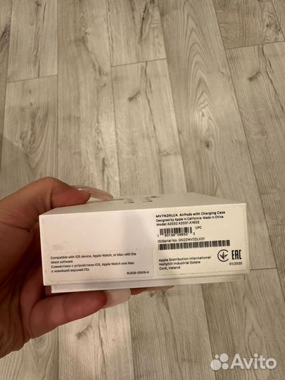 Беспроводные наушники apple airpods 1