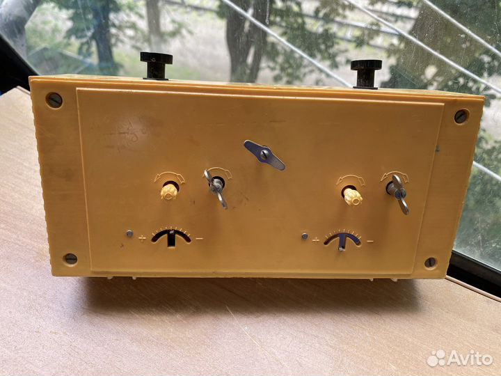 Часы шахматные янтарь