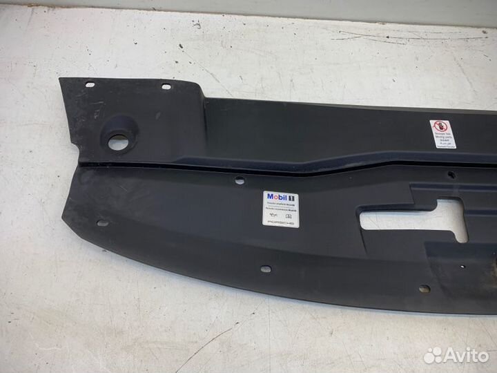 Накладка замка капота Porsche Cayenne 958