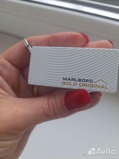 Зажигалка газовая марльборо