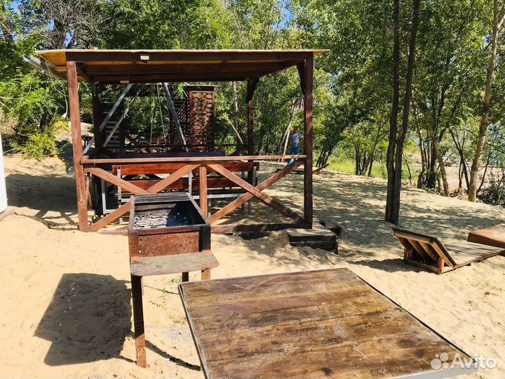 Беседки на берегу Волги/Отдых у воды