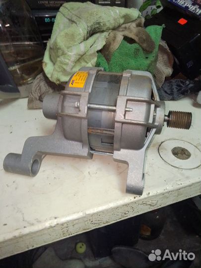 Двигатель от стиральной машины