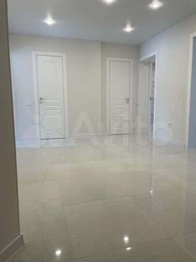 2-к. квартира, 81,5 м², 6/10 эт.