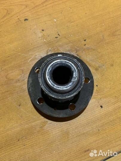 Ступица передняя Volkswagen Polo седан 5