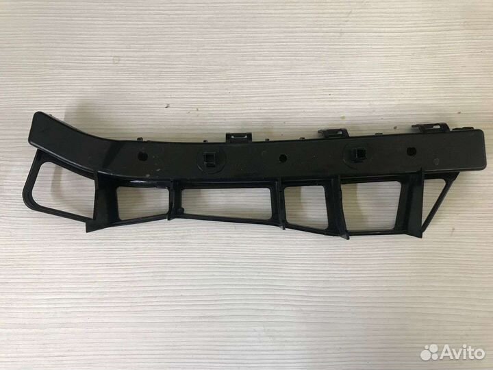 Кронштейн заднего бампера hyundai i30