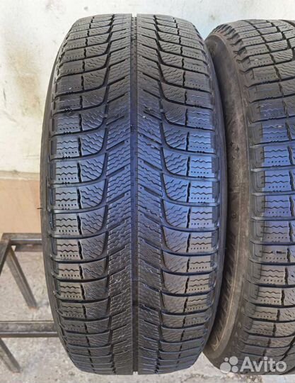 Michelin X-Ice XI3 225/60 R17 99H