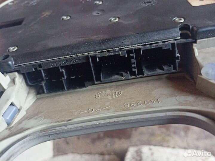 Плафон салона Mercedes-Benz S-Class