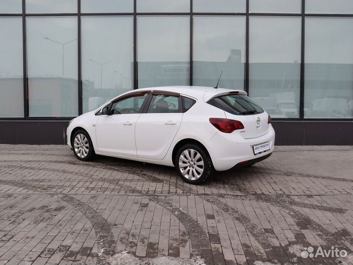 Opel Astra 1.6 AT, 2011, 204 125 км