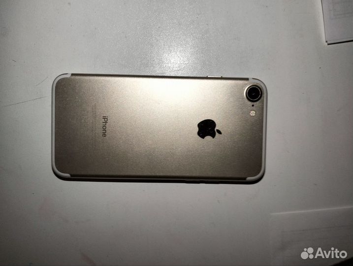 iPhone 7, 32 ГБ