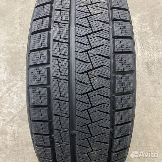 Formula Ice FR 215/60 R17 100T