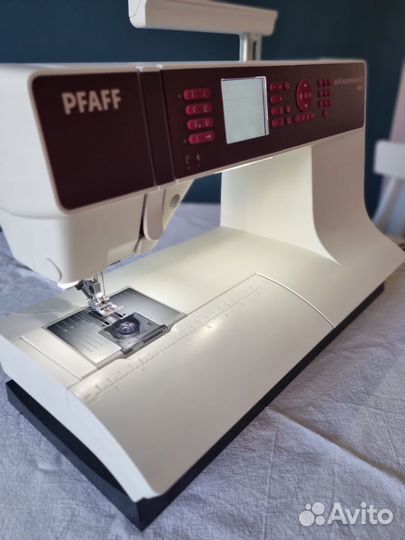 Швейная машина Pfaff quilt expression 4.2